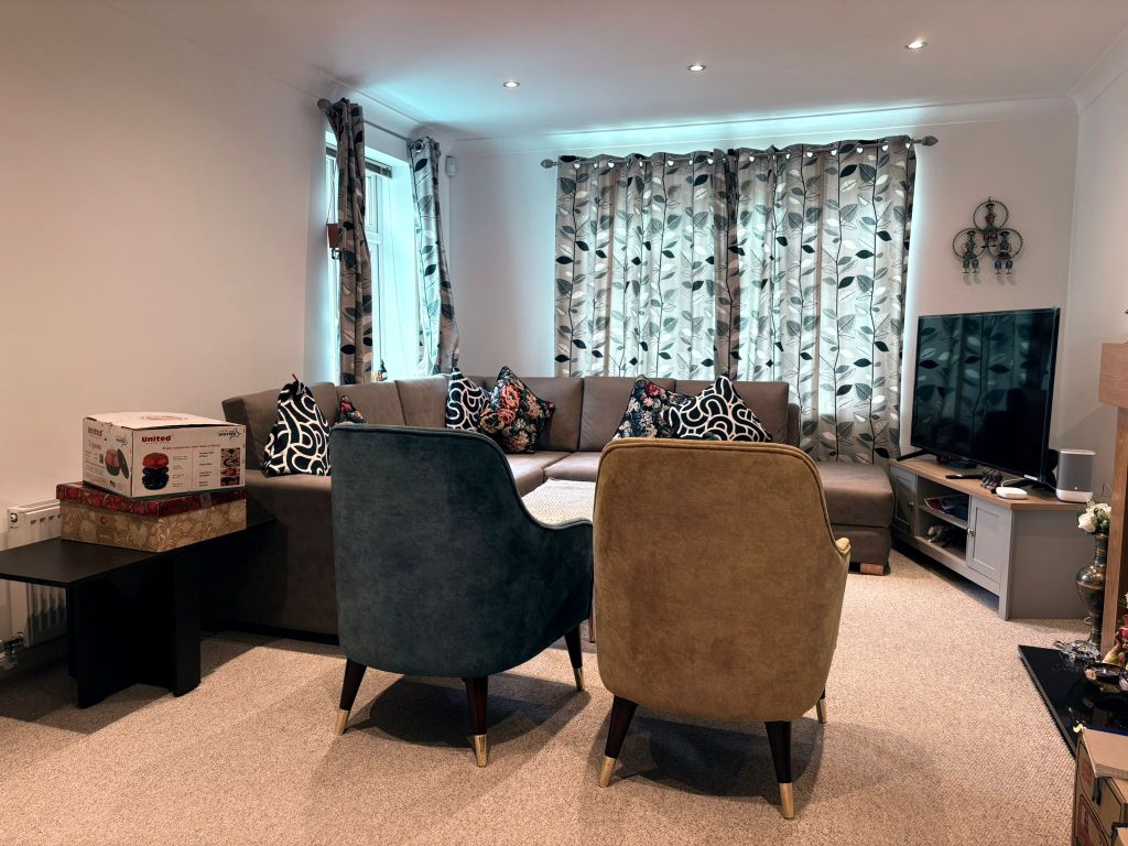 Property photo 2 of 10