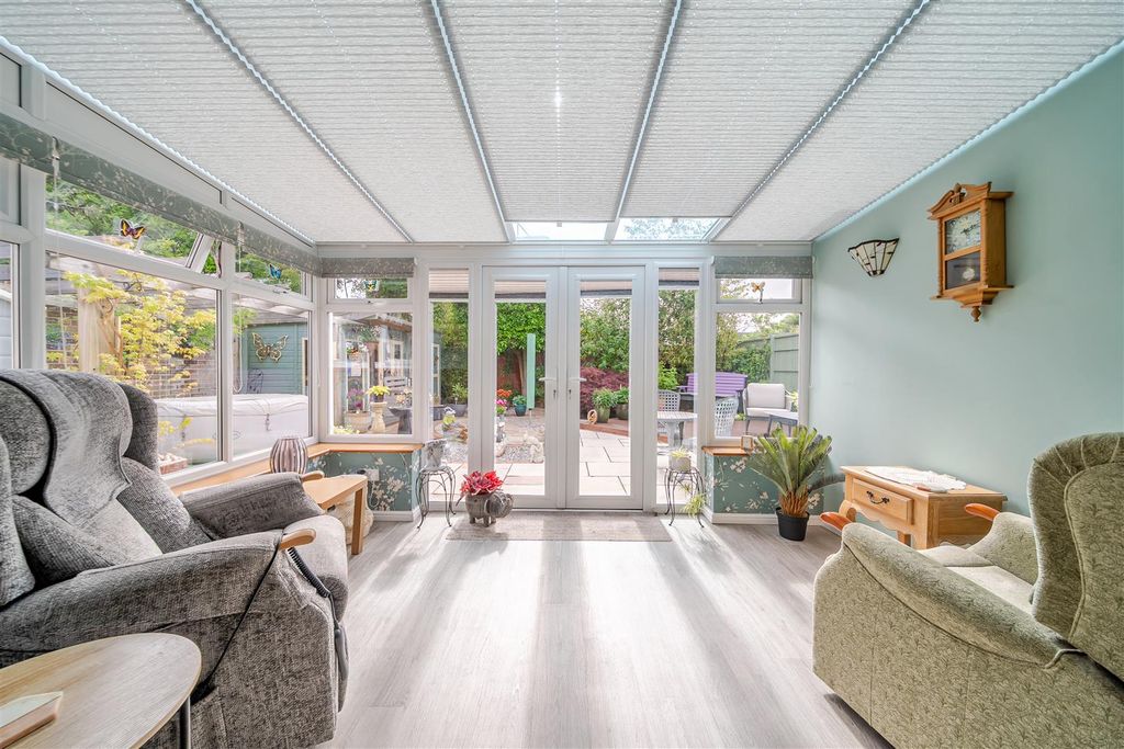 Property photo 2 of 15 Conservatory