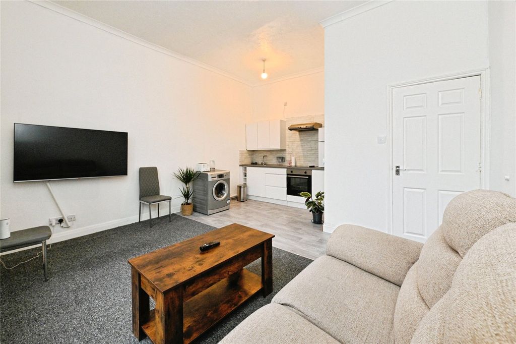 Property photo 2 of 14 Picture No. 08