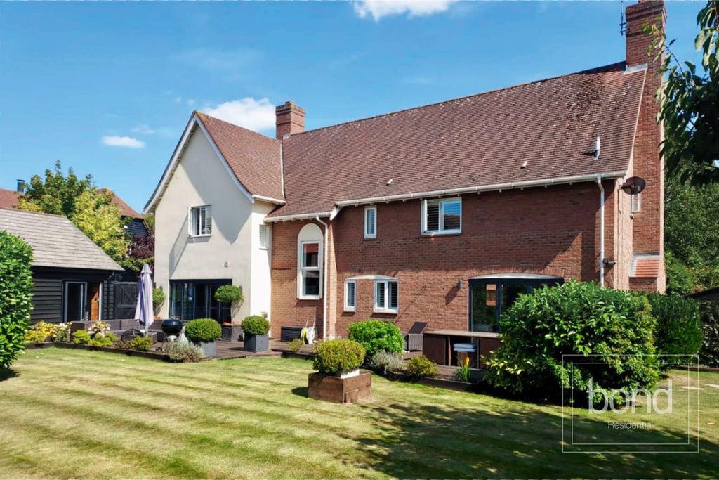Property photo 2 of 24