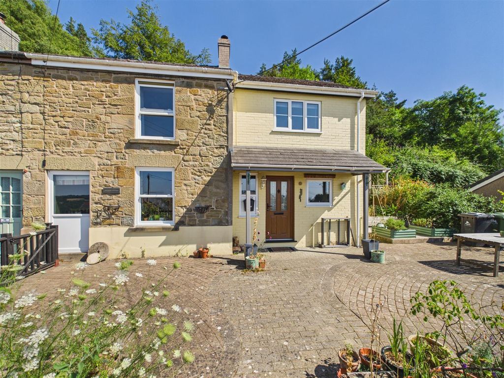 Property photo 1 of 33