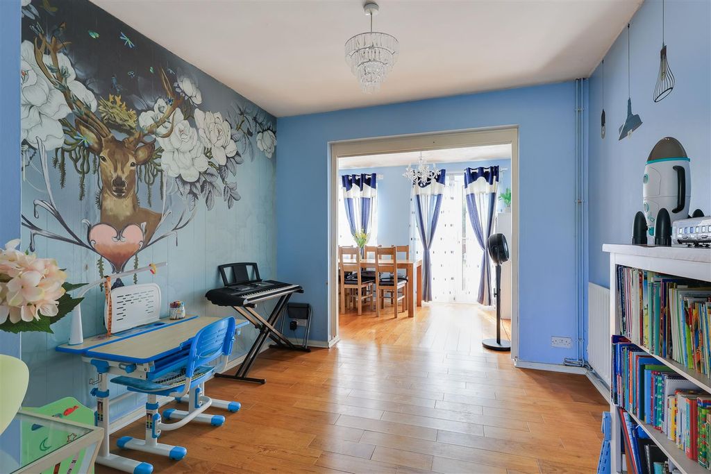 Property photo 2 of 17 Img (10).Jpg