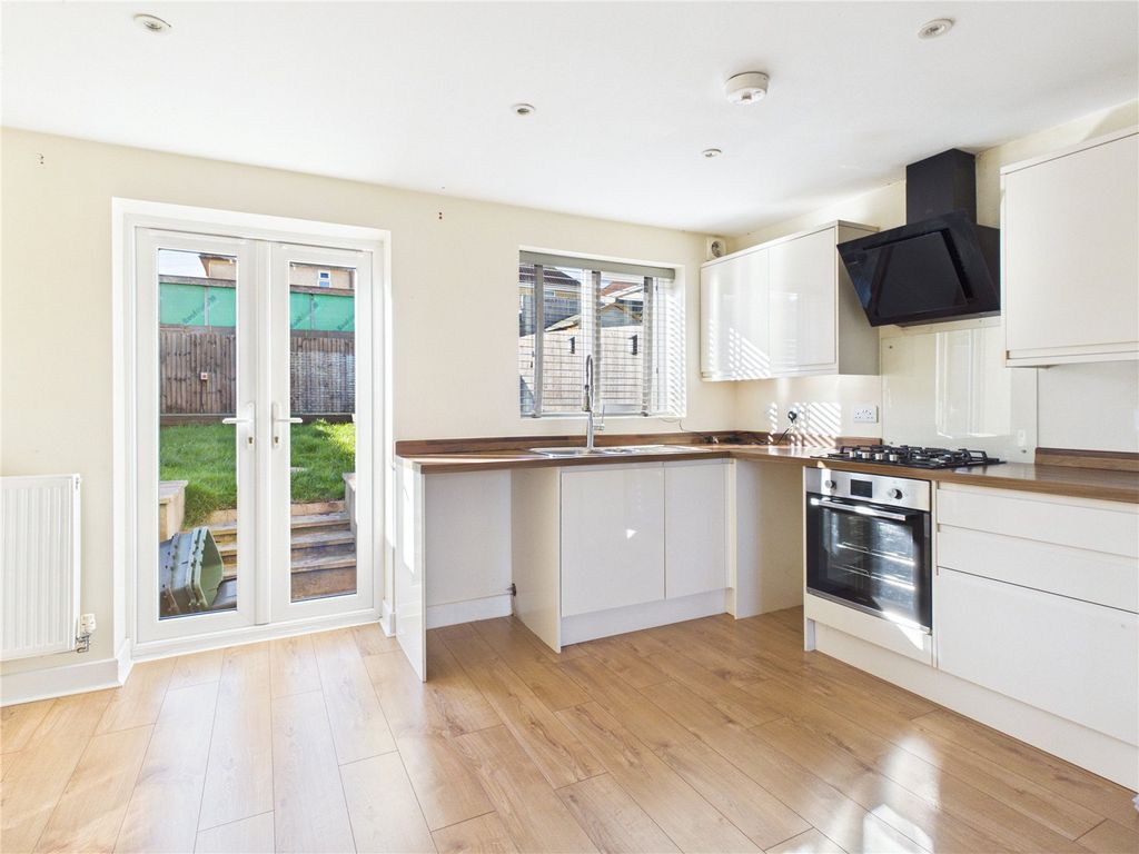 Property photo 2 of 10 Picture No. 03