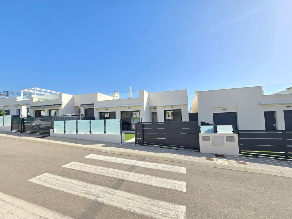 Property photo 2 of 39