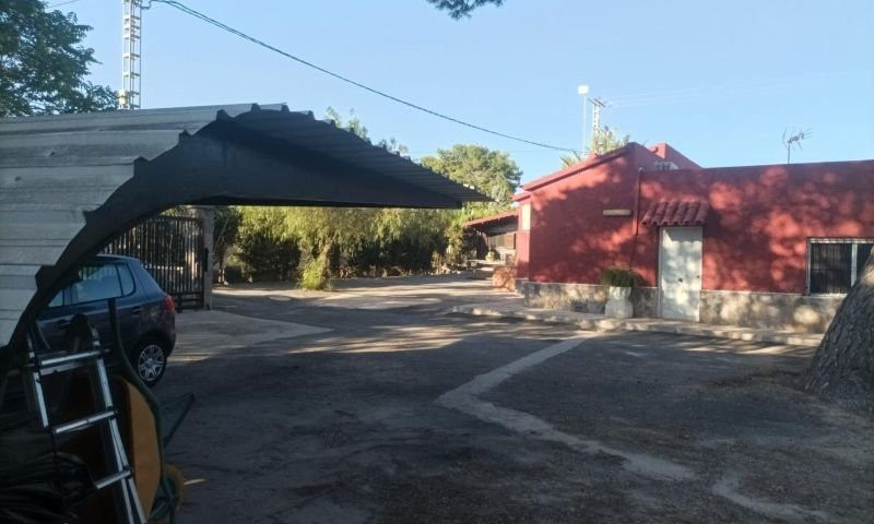 Property photo 1 of 31