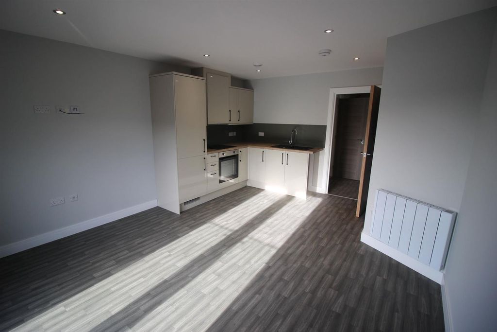 Property photo 3 of 13 Open Plan Lounge.Jpg