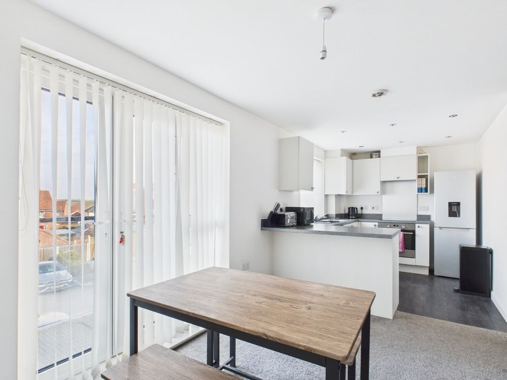Property photo 3 of 13 4122584