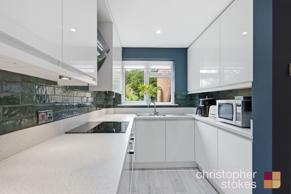 Property photo 3 of 21 4561454
