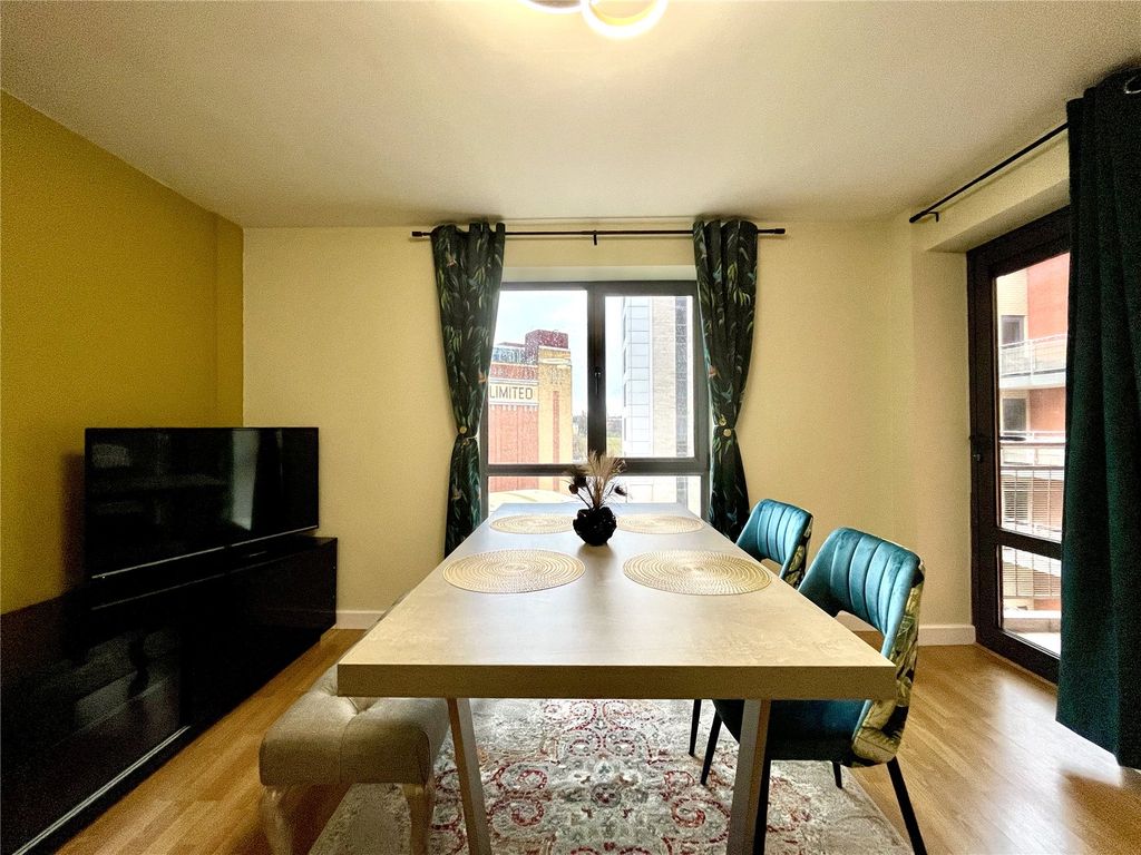 Property photo 3 of 10 Picture No. 14