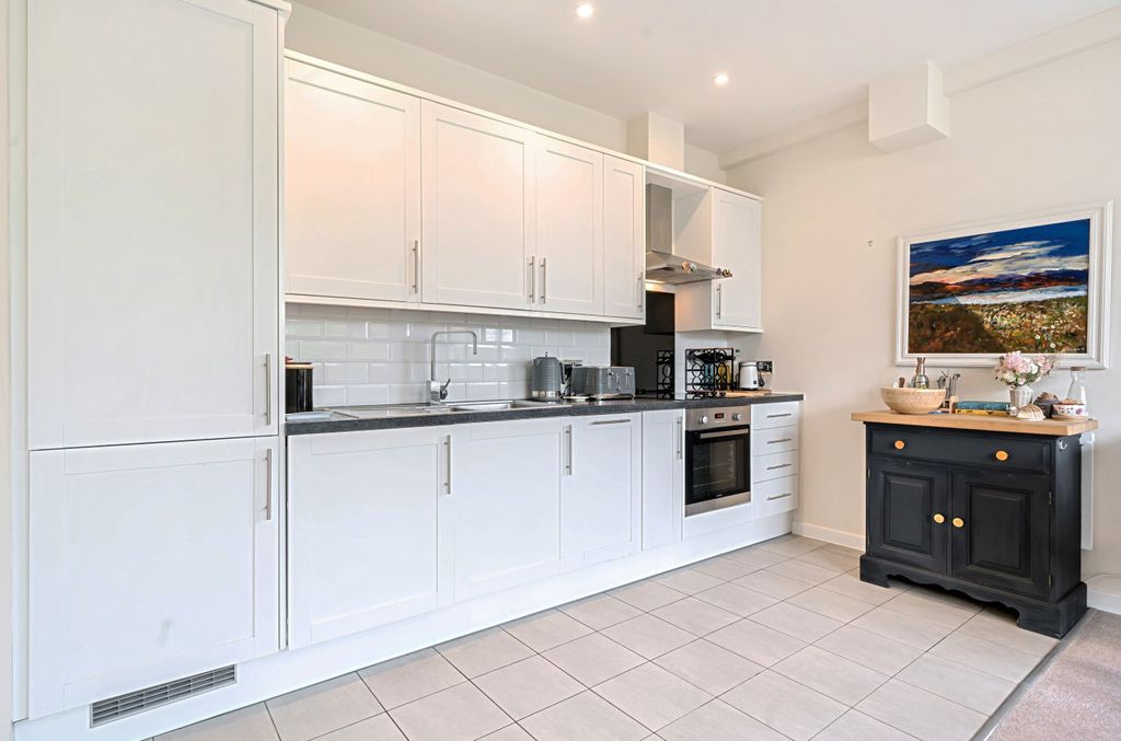 Property photo 3 of 8 968776 (5).Jpg