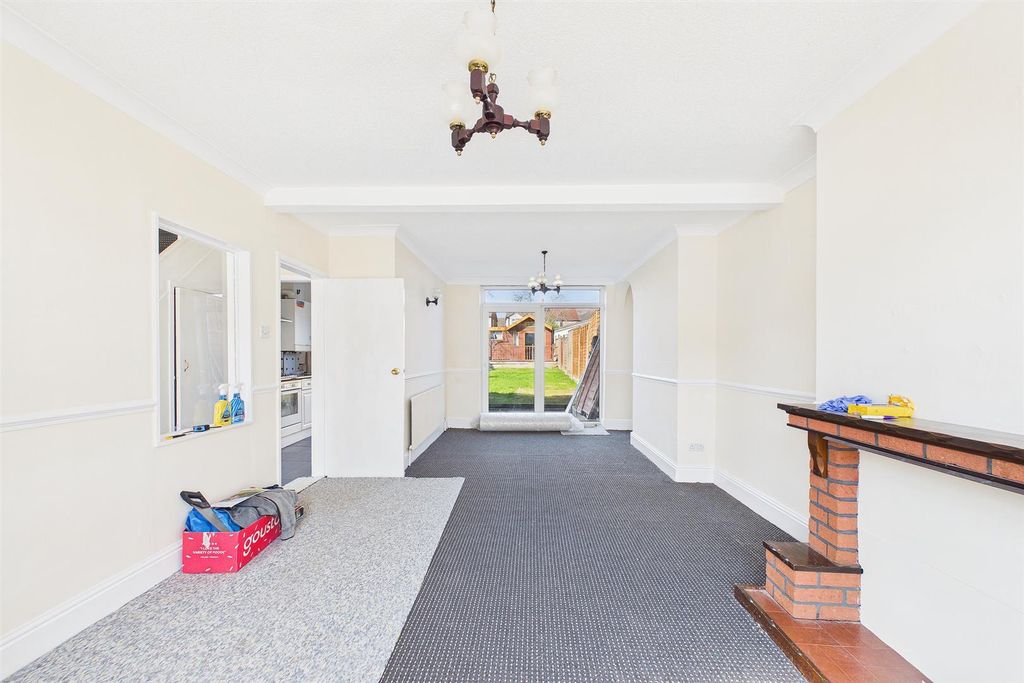 Property photo 3 of 9 Cam03736G0-Pr0248-Still006.Jpg