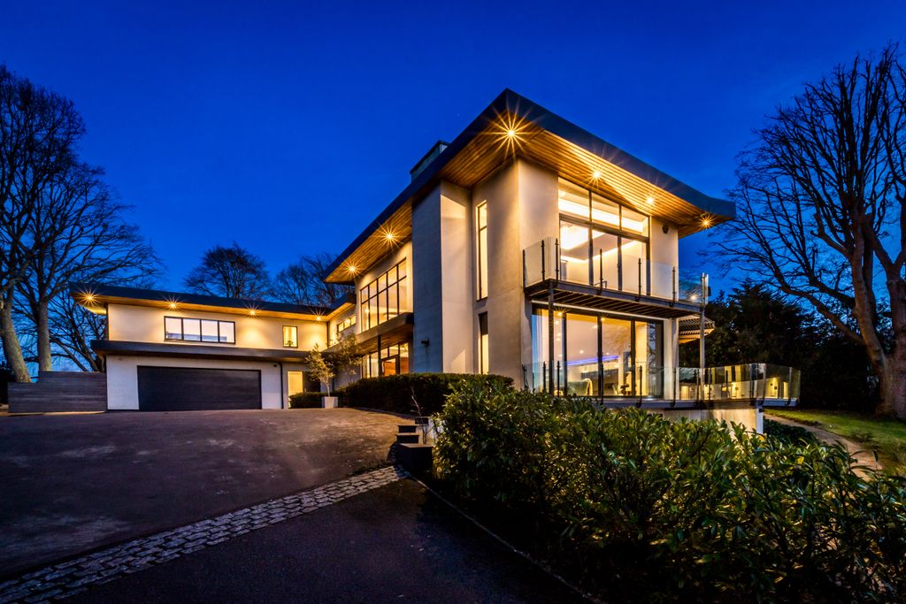 Property photo 1 of 37