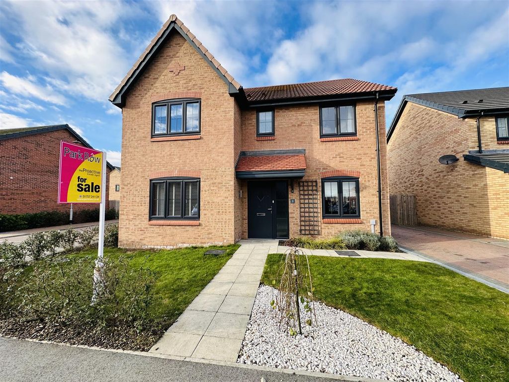 Property photo 1 of 21 Front