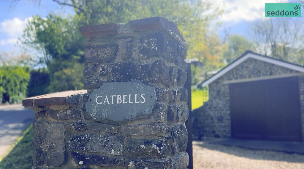 Property photo 2 of 27 Front (Exterior)