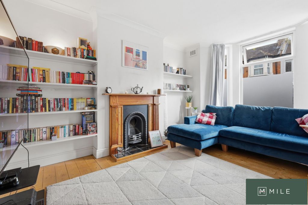 Property photo 1 of 9