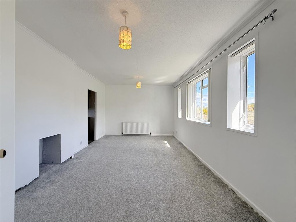 Additional image 5 of 3 bed flat for saleNorthfield Road, Bonhill, Alexandria G83