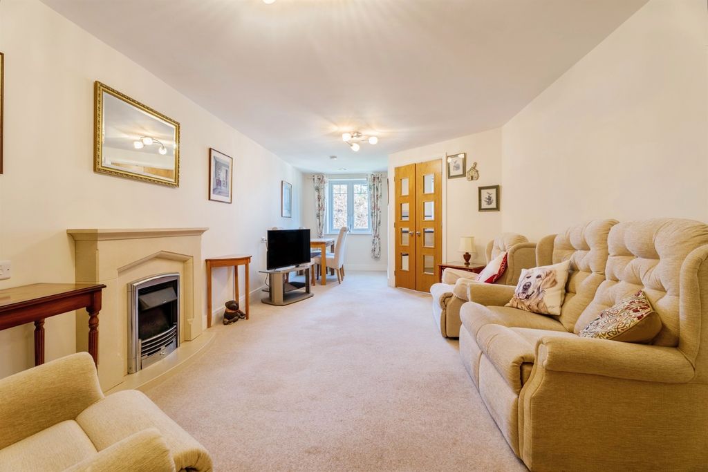 Property photo 3 of 14
