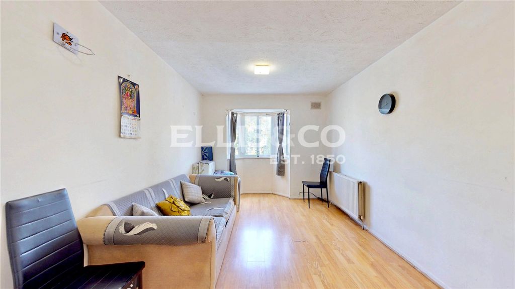 Property photo 3 of 7 Picture No. 12