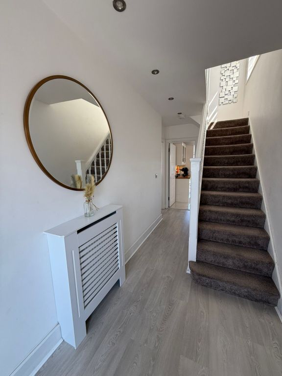 Property photo 3 of 23 Hallway