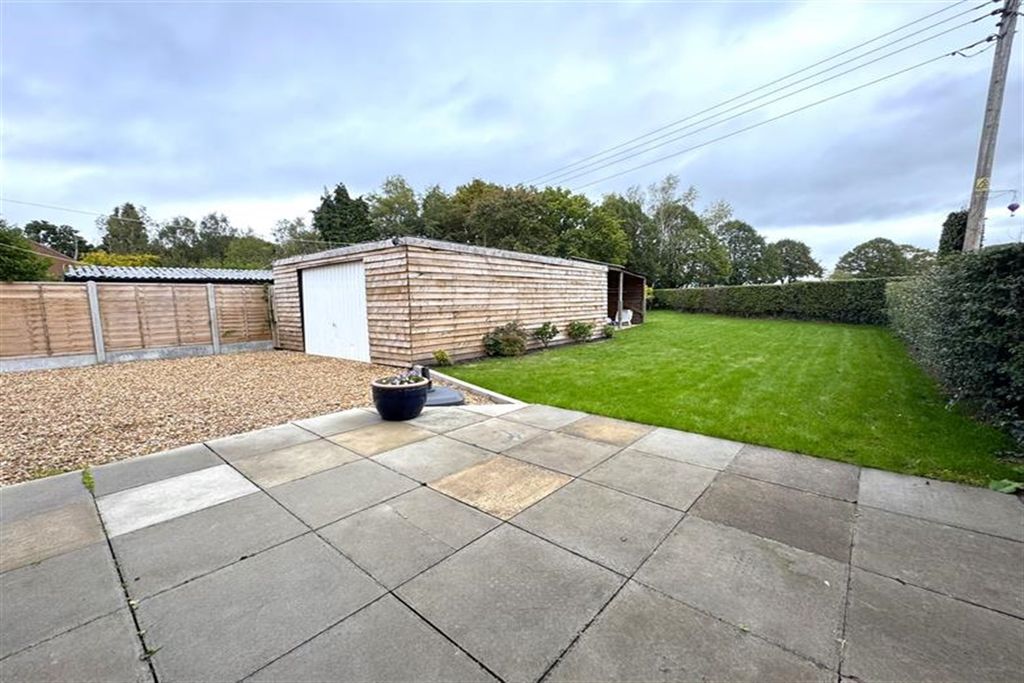 Property photo 2 of 15 (Main)