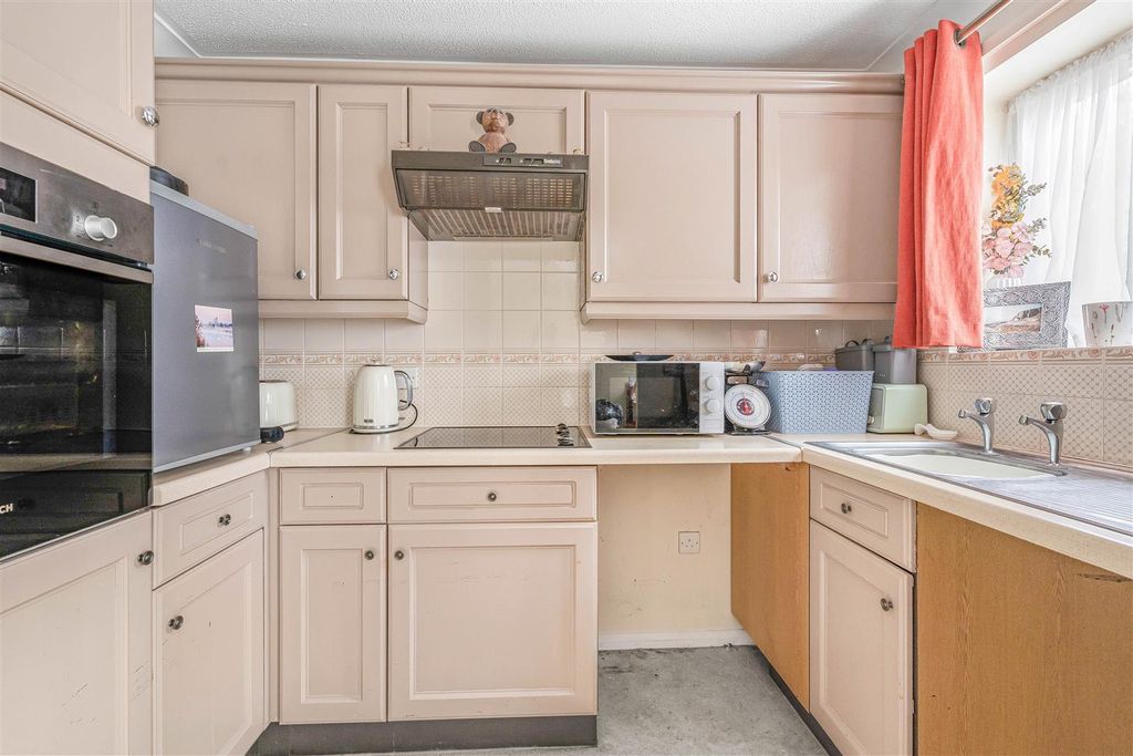 Property photo 3 of 14 15_61793-1.Jpg