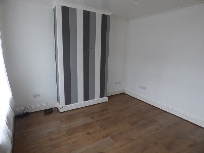 Property photo 3 of 9 2694-Pra12289-3-Raw