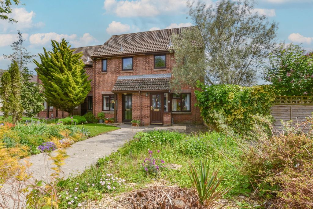 Property photo 1 of 12