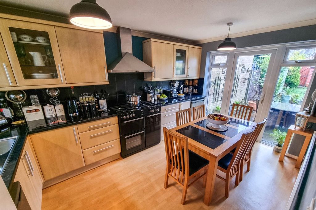 Property photo 2 of 13 Picture No. 08