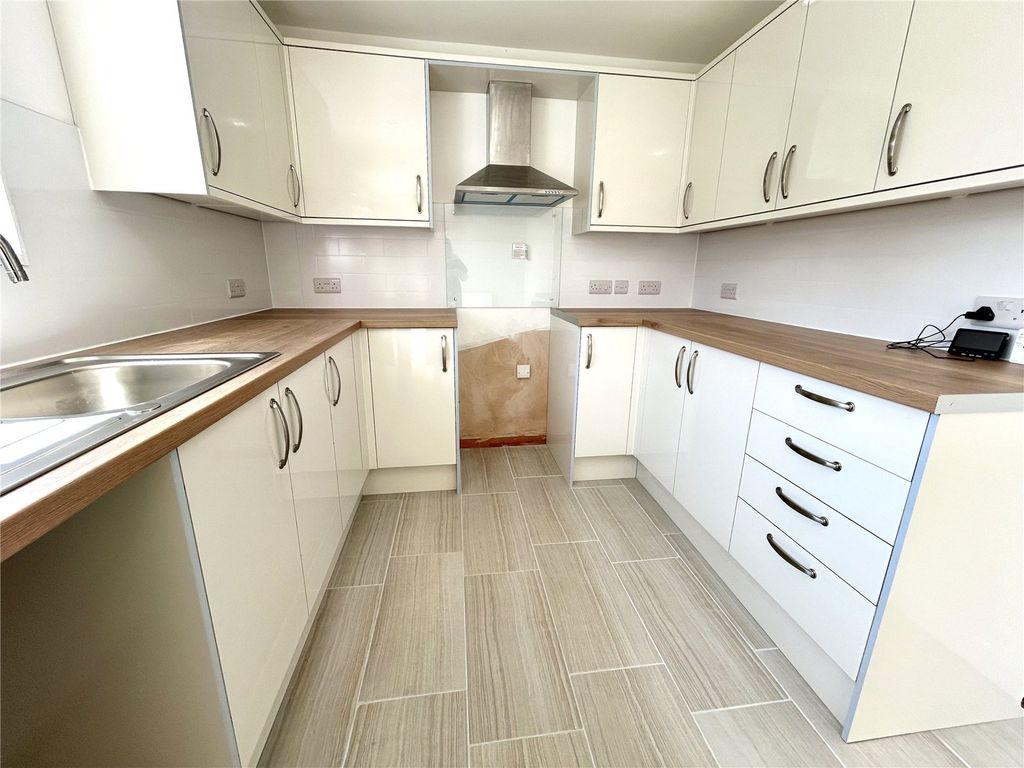 Property photo 2 of 12 Picture No. 06