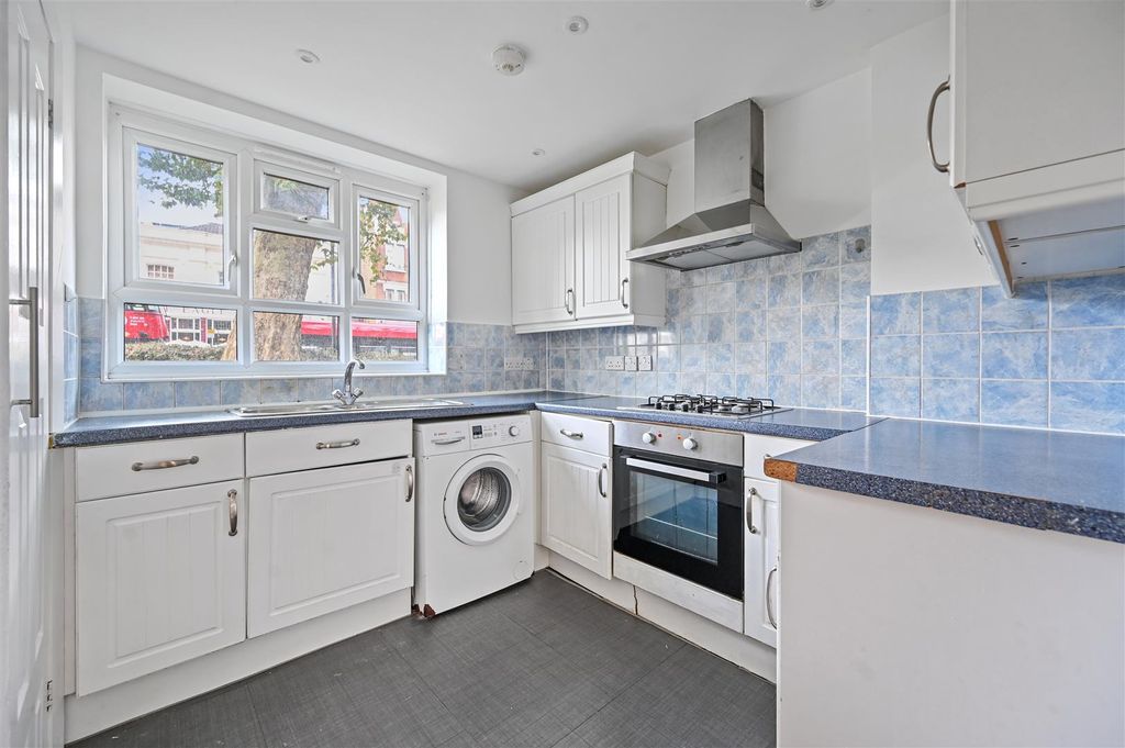 Property photo 2 of 11 Rcar- Kelmscott Gardens8.Jpg