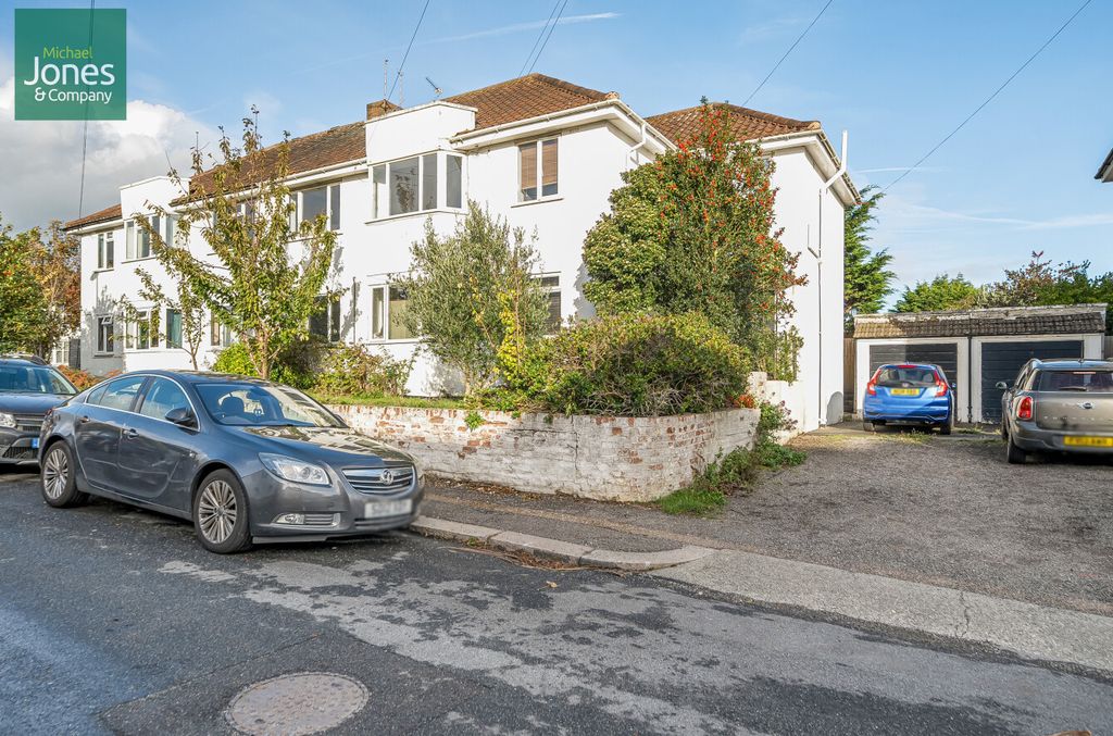 Property photo 2 of 14 External