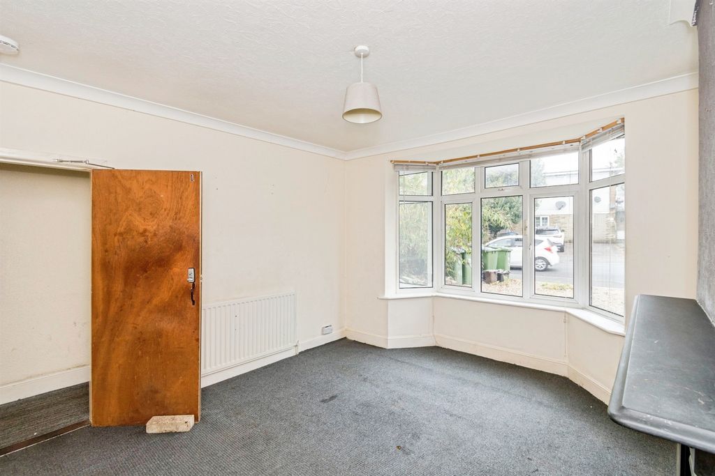 Property photo 3 of 24