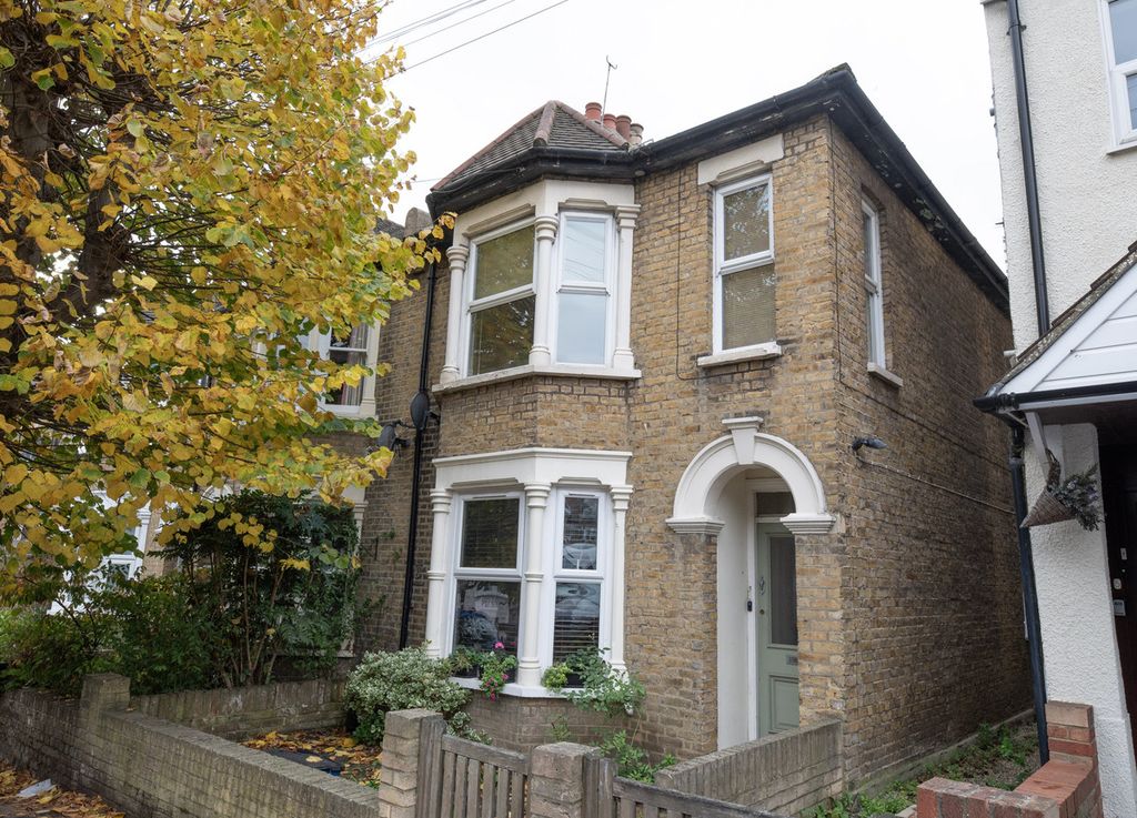 Property photo 1 of 8