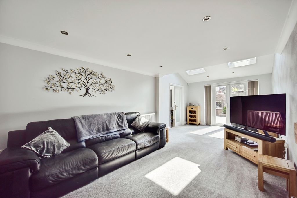 Property photo 2 of 15