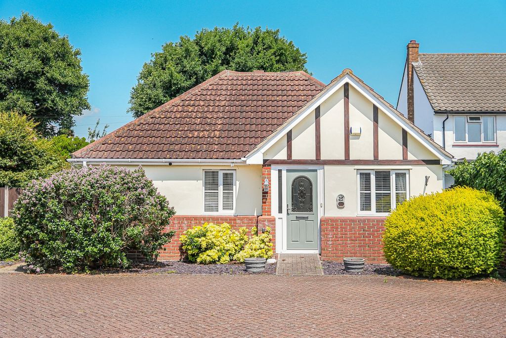 Property photo 1 of 28