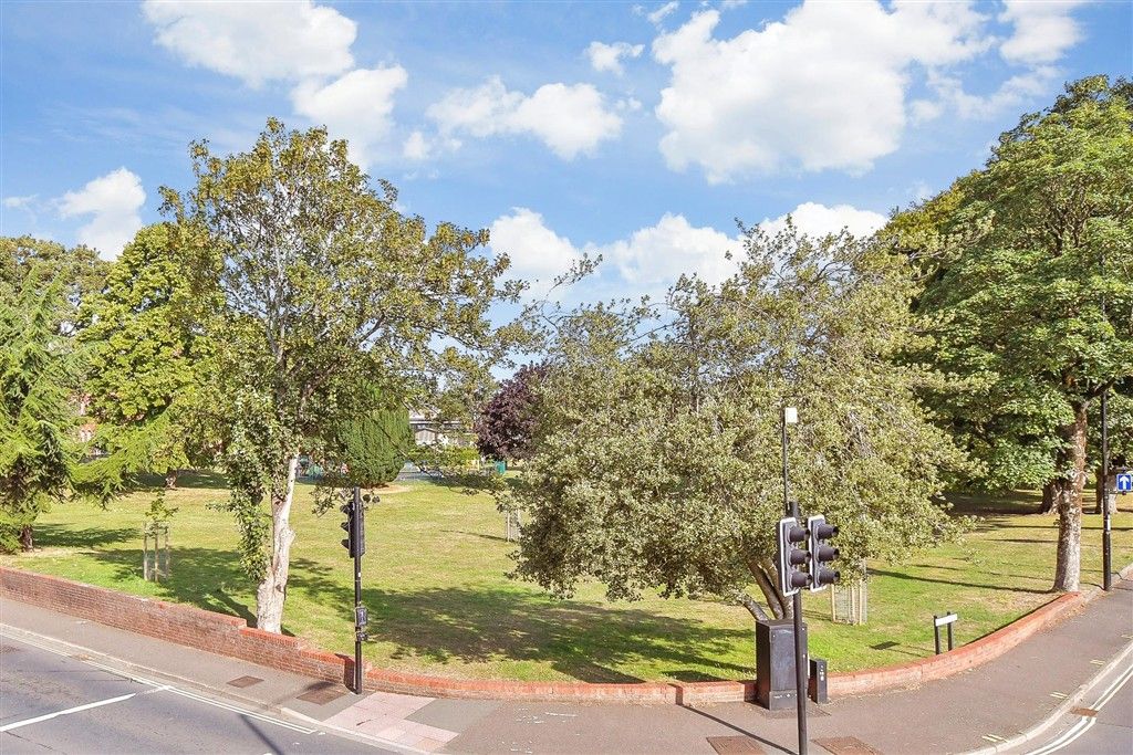 Property photo 2 of 14 Views To Front