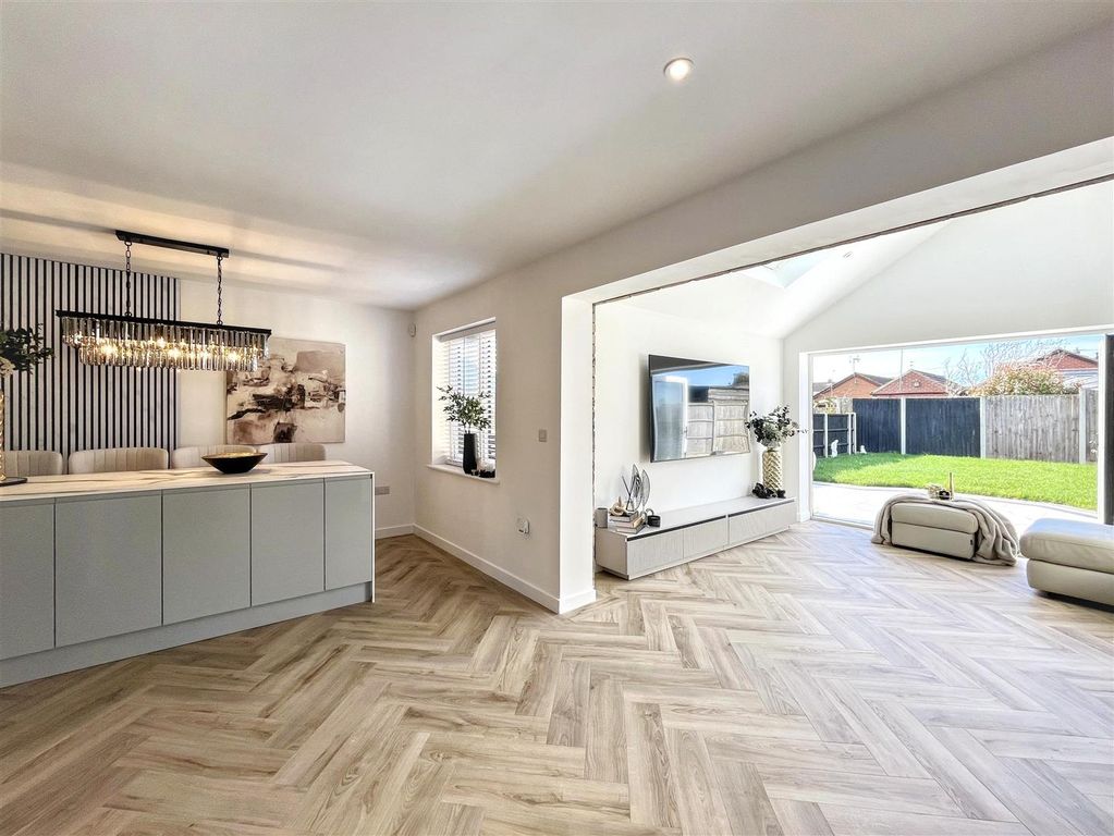 Property photo 3 of 18 Img_4977.Jpg