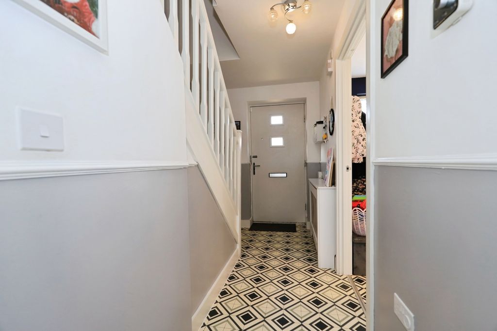 Property photo 2 of 19 Pbox-Img.Jpg