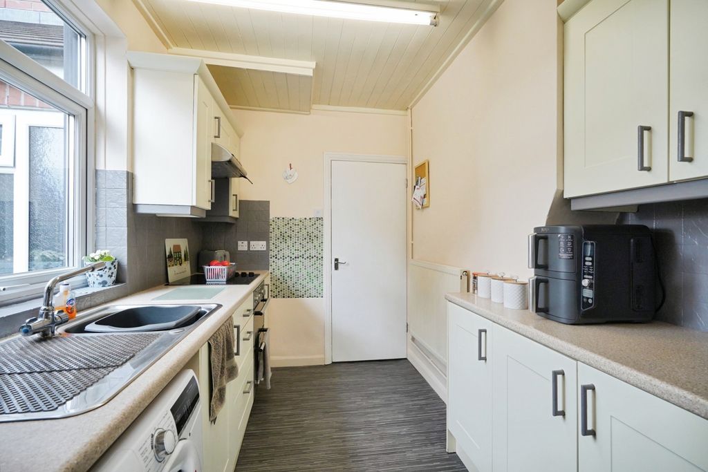 Property photo 3 of 18 Pbox-Img.Jpg