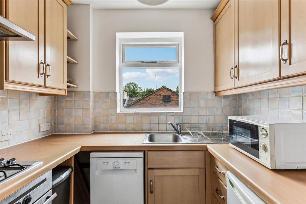 Property photo 3 of 9