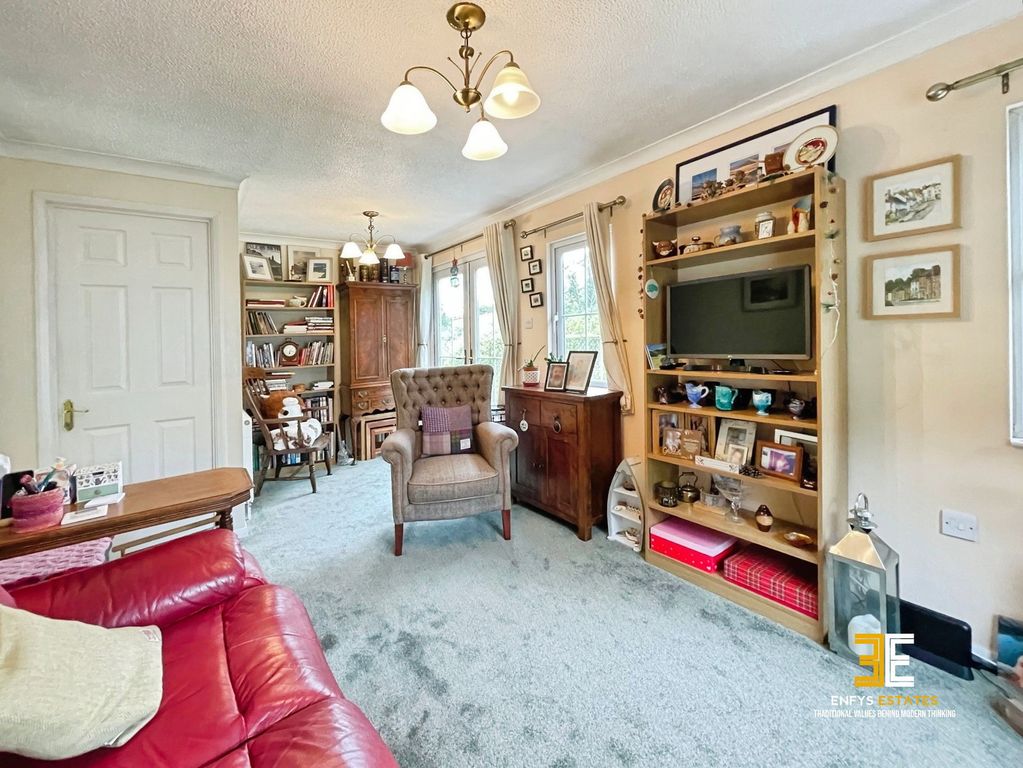 Property photo 3 of 27