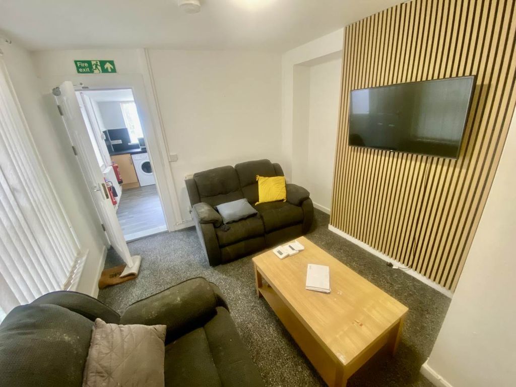 Property photo 2 of 8 Img_4273
