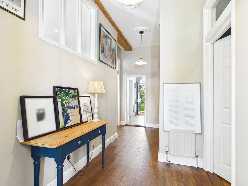 Property photo 2 of 22 Picture No. 01