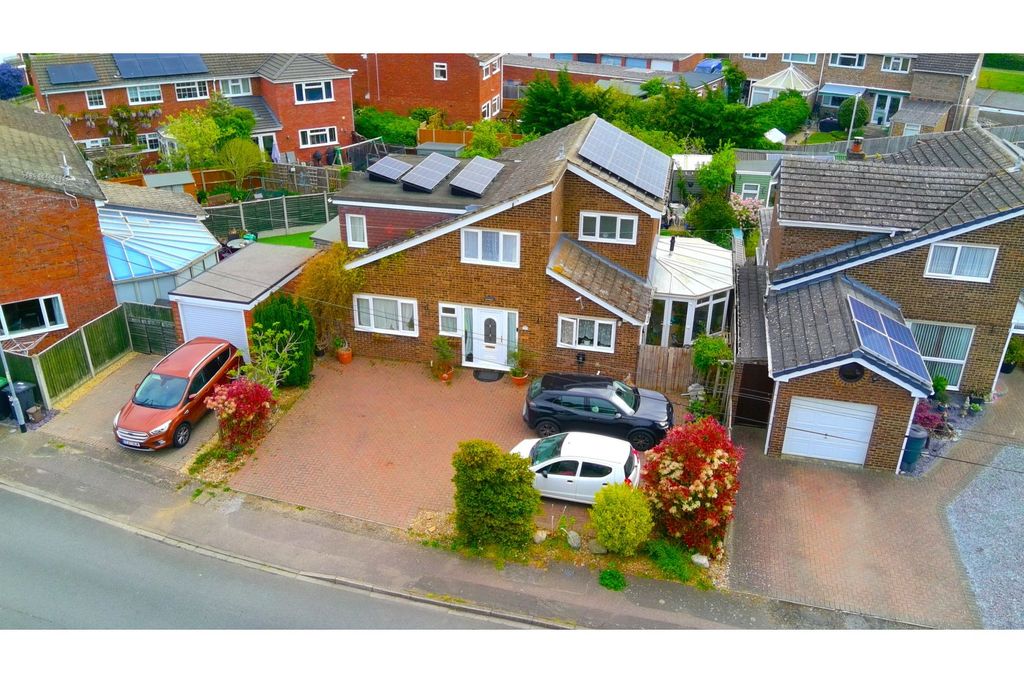 Property photo 2 of 26