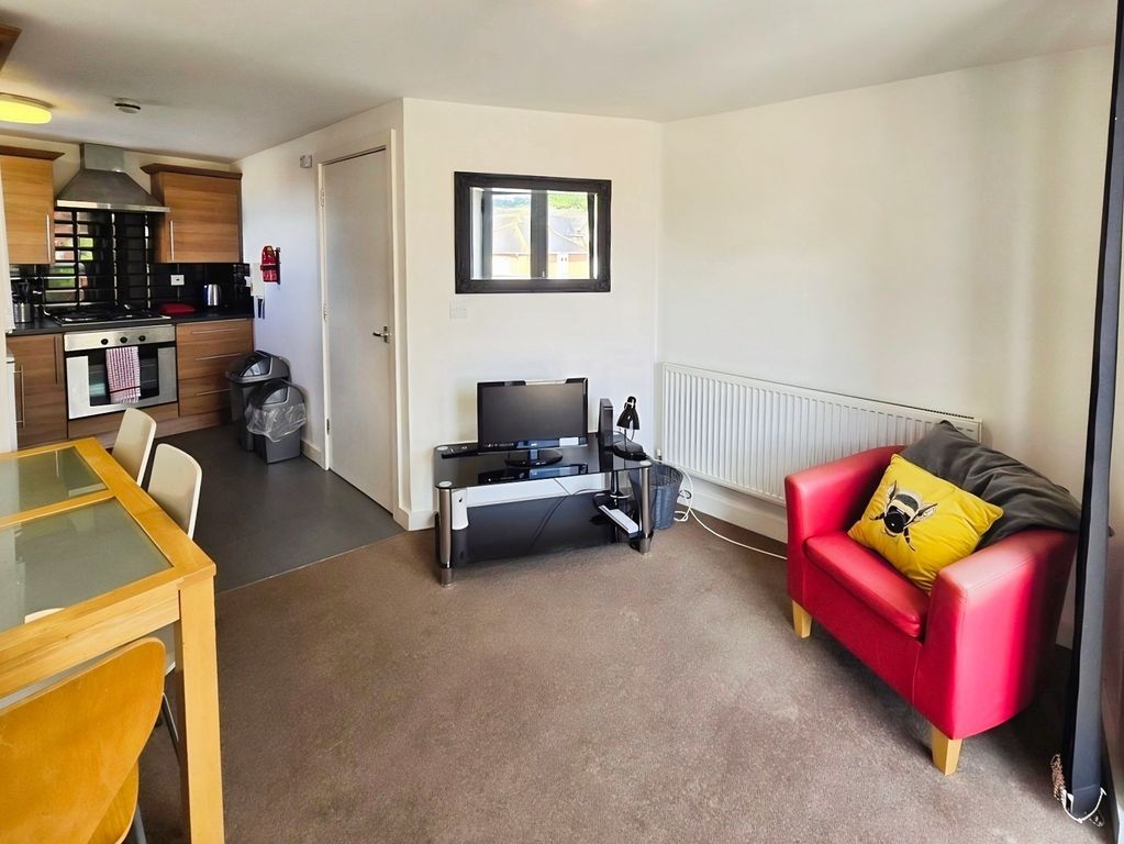 Property photo 3 of 9