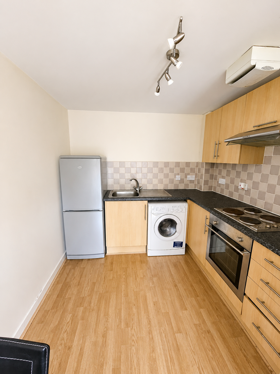 Property photo 1 of 7 Kitchen