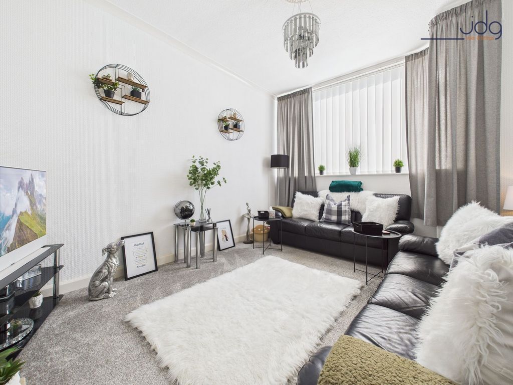 Property photo 3 of 12 Cosy Lounge