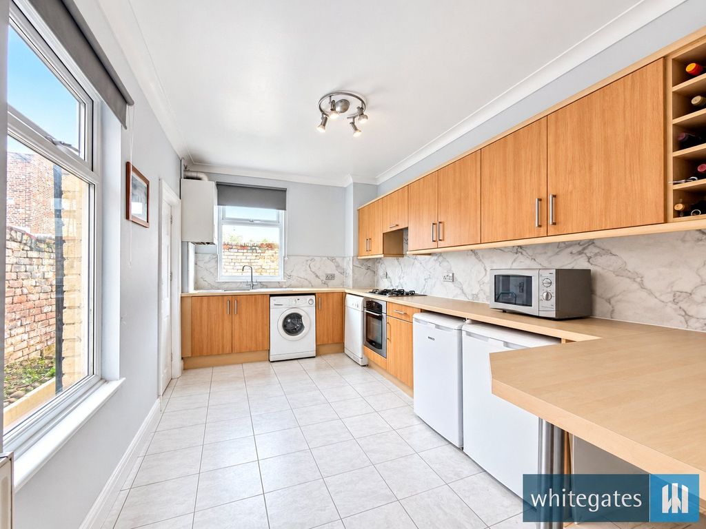 Property photo 2 of 13 Picture No. 11