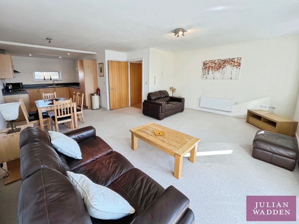 Property photo 3 of 16 Picture 3