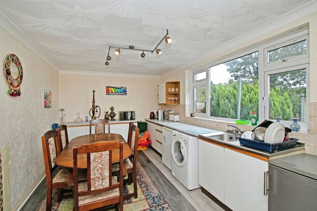 Property photo 3 of 17 Photo